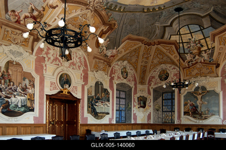 A Pannonhalmi Bencés Főapátság ebédlőterme-stock-foto