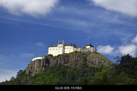 A füzéri vár a Zempléni-hegységben-stock-foto