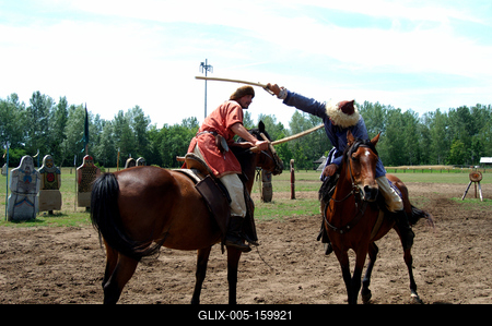 Lovasbemutató Ópusztaszeren a Nemzeti Történeti Emlékparkban-stock-foto