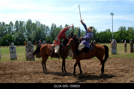 Lovasbemutató Ópusztaszeren a Nemzeti Történeti Emlékparkban-stock-foto