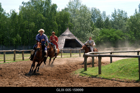 Lovasbemutató Ópusztaszeren-stock-foto