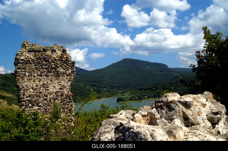 A hasznosi víztározó a Mátra- alján Pásztó határában-stock-foto