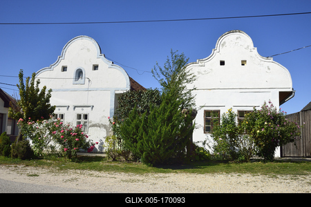 Népi barokk házak a Szigetközben Halászi településen-stock-foto