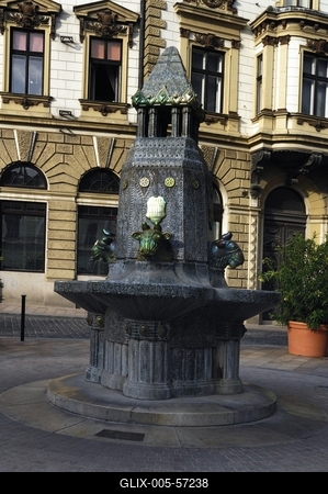 Pécs - Zsolnay kút-stock-foto