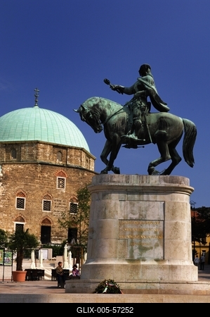 Pécs - Dzsámi és Hunyadi János szobra-stock-foto