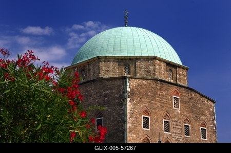 Pécs, Széchenyi tér - Dzsámi-stock-foto
