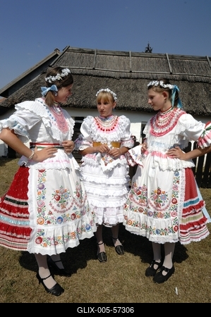 Matyó lakodalom Szentistvánon-stock-foto