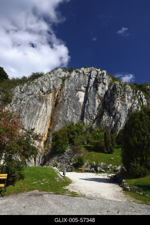 Aggteleki-cseppkőbarlang-stock-foto