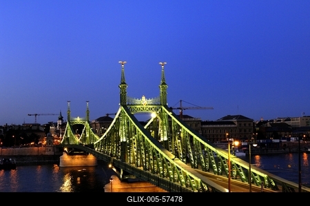 Budapest, Szabadság híd-stock-foto
