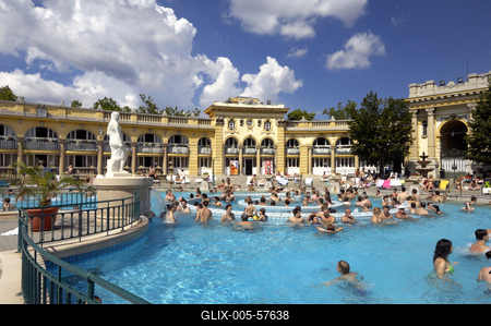 Budapest - Széchenyi gyógyfürdő-stock-foto