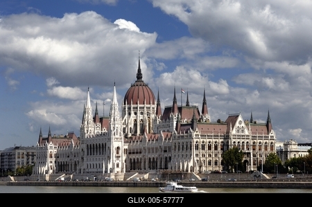 Budapest, az Országház (Parlament)-stock-foto