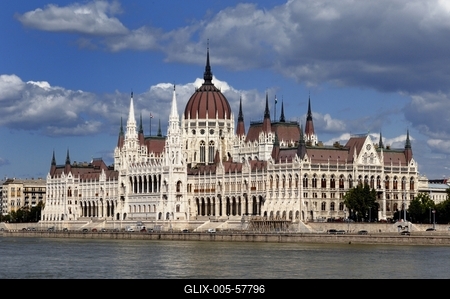 Budapest, az Országház (Parlament)-stock-foto