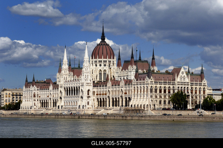 Budapest, az Országház (Parlament)-stock-foto