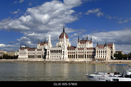 Budapest, az Országház (Parlament)-stock-foto