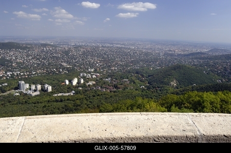 Budapest látványa az Erzsébet-kilátóból-stock-foto