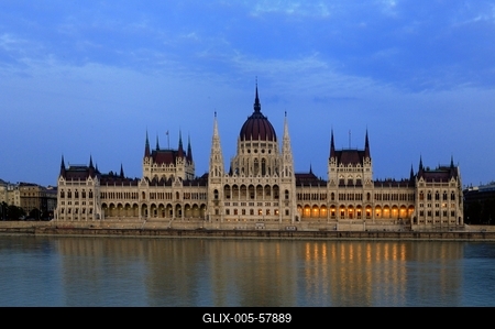 Budapest, az Országház (Parlament)-stock-foto