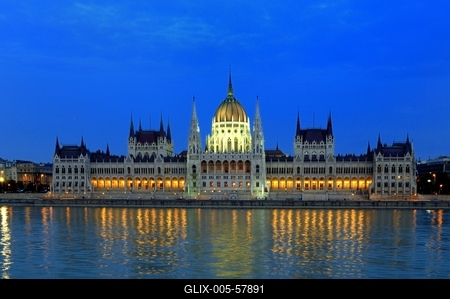 Budapest, az Országház (Parlament)-stock-foto