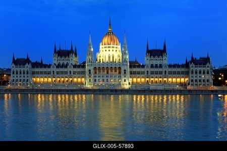 Budapest, az Országház (Parlament)-stock-foto