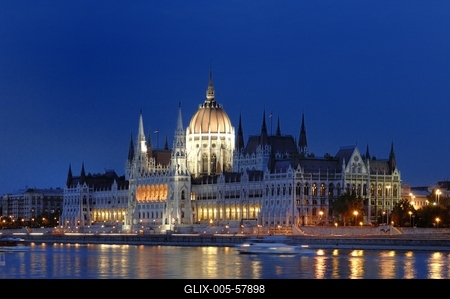 Budapest, az Országház (Parlament)-stock-foto