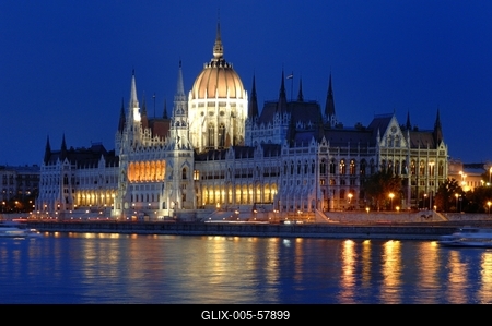 Budapest, az Országház (Parlament)-stock-foto