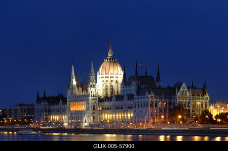 Budapest, az Országház (Parlament)-stock-foto