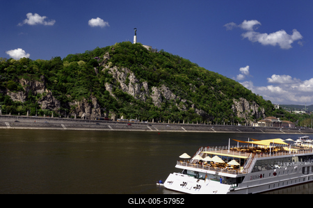 Budapest, a Gellért hegy és a Duna-stock-foto