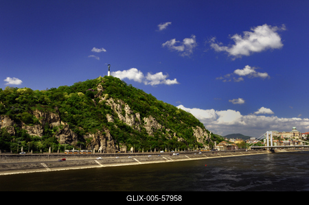 Budapest, a Gellért hegy és a Duna-stock-foto