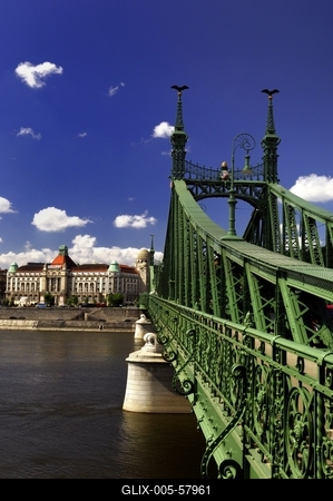 Budapest, Szabadság híd-stock-foto