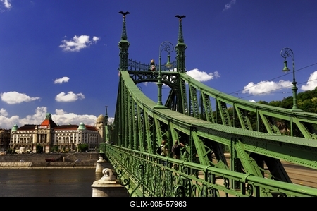 Budapest, Szabadság híd-stock-foto