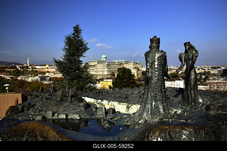 Budapest, Kilátókő-szobor a Gellért-hegyen-stock-foto