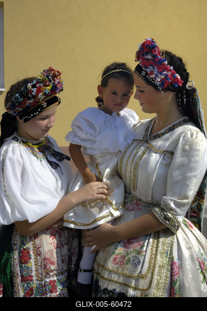 Sárközi népviselet-stock-foto