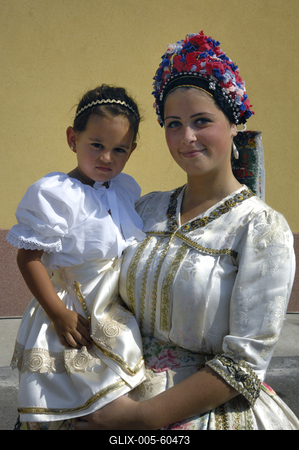 Sárközi népviselet-stock-foto