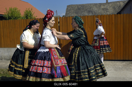 Sárközi népviselet-stock-foto