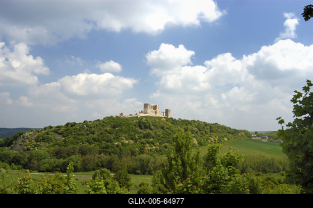 A Cseszneki Vár látványa a Bakony hegységben-stock-foto