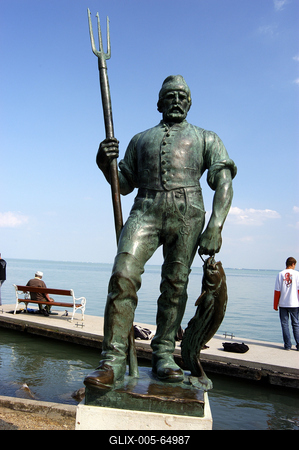 Balatonfüred, a halász és a révész szobra-stock-foto