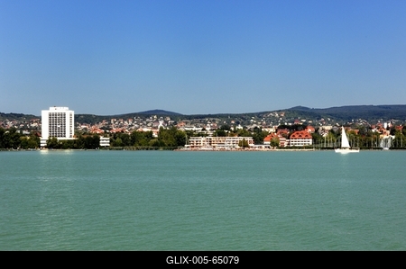 A Balaton part Balatonfürednél-stock-foto