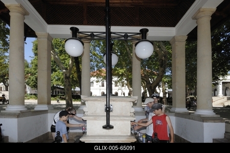 Balatonfüred, Kossuth Lajos forrás-stock-foto