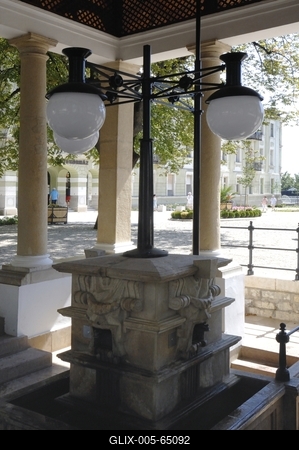 Balatonfüred, Kossuth Lajos forrás-stock-foto