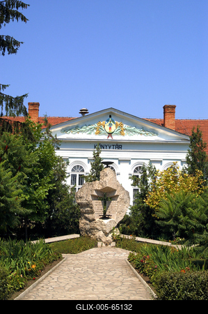 Városi Könyvtár és Művelődési Központ, Jászapáti-stock-foto