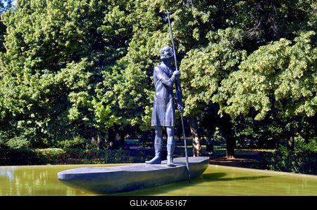 Zounok (Szolnok) Ispán szobora a szolnoki Tisza parton-stock-foto