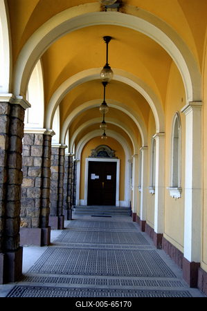 A Tisza Szálló és Gyógyfürdő, Szolnok-stock-foto