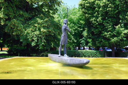 Zounok (Szolnok) Ispán szobora a szolnoki Tisza parton-stock-foto