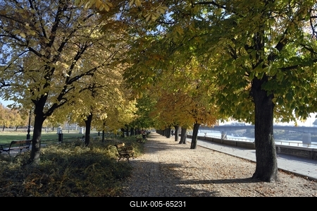 A szolnoki Tisza-híd-stock-foto