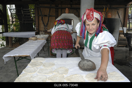 Hollókő-stock-foto