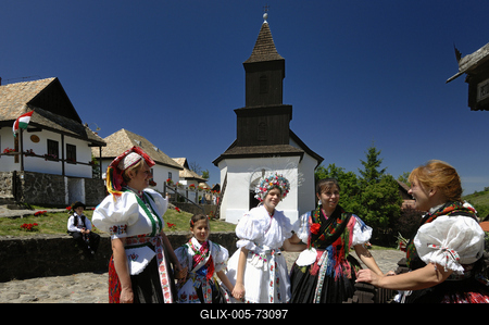 Hollókő-stock-foto