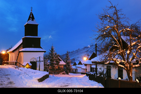 Hollókő-stock-foto