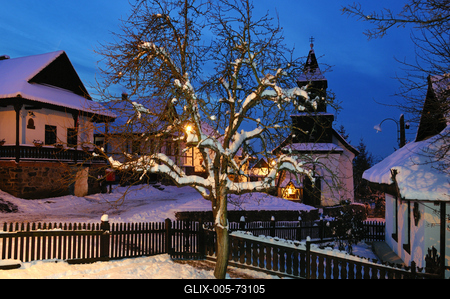 Hollókő-stock-foto