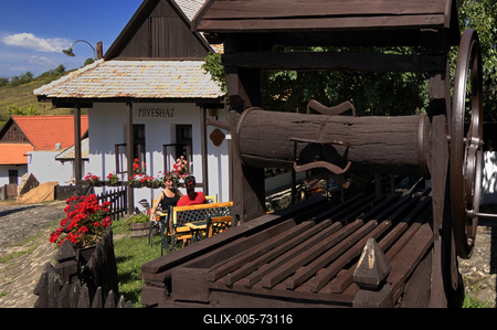 Hollókő-stock-foto