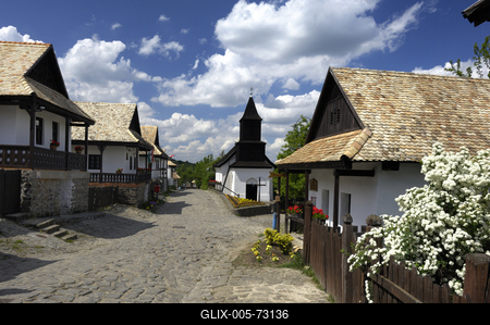 Hollókő-stock-foto