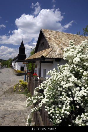 Hollókő-stock-foto
